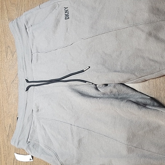 DKNY Jogger - Picture 5 of 10